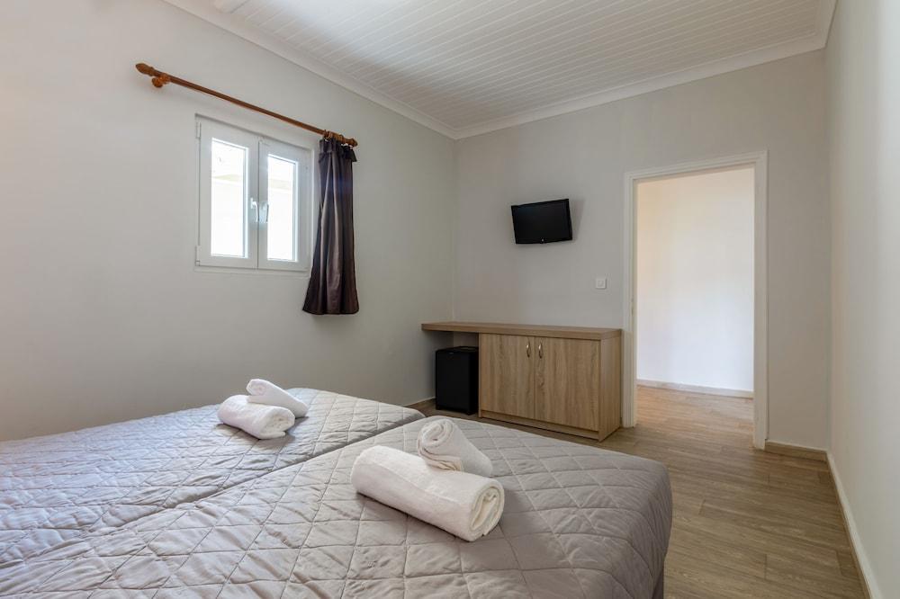 Arkadianos Aparthotel Agios Sostis  ภายนอก รูปภาพ