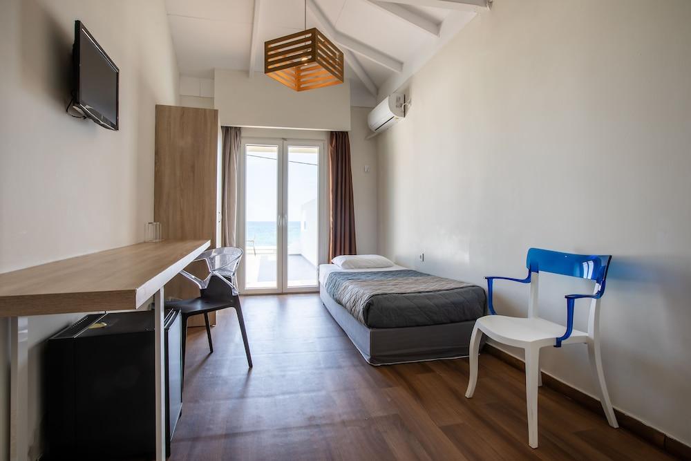 Arkadianos Aparthotel Agios Sostis  ภายนอก รูปภาพ
