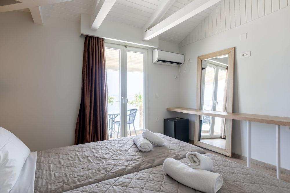 Arkadianos Aparthotel Agios Sostis  ภายนอก รูปภาพ