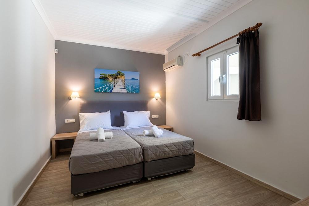 Arkadianos Aparthotel Agios Sostis  ภายนอก รูปภาพ