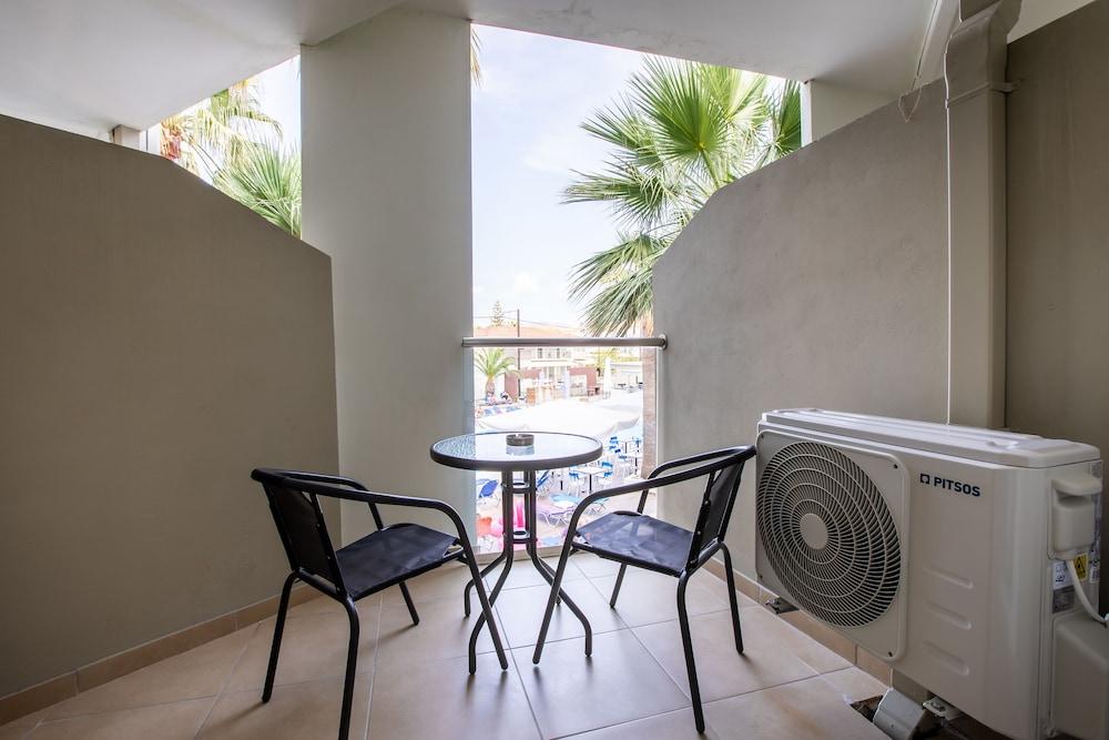 Arkadianos Aparthotel Agios Sostis  ภายนอก รูปภาพ