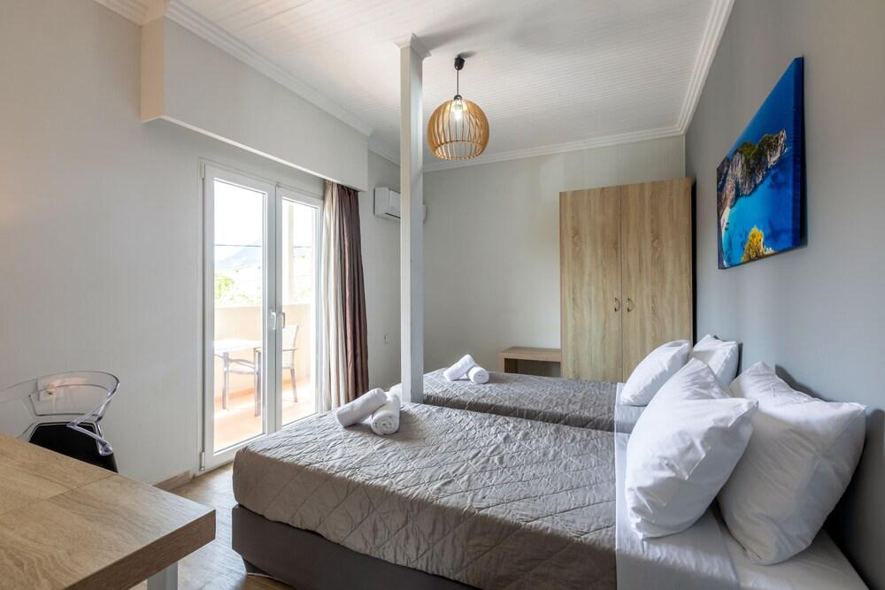 Arkadianos Aparthotel Agios Sostis  ภายนอก รูปภาพ
